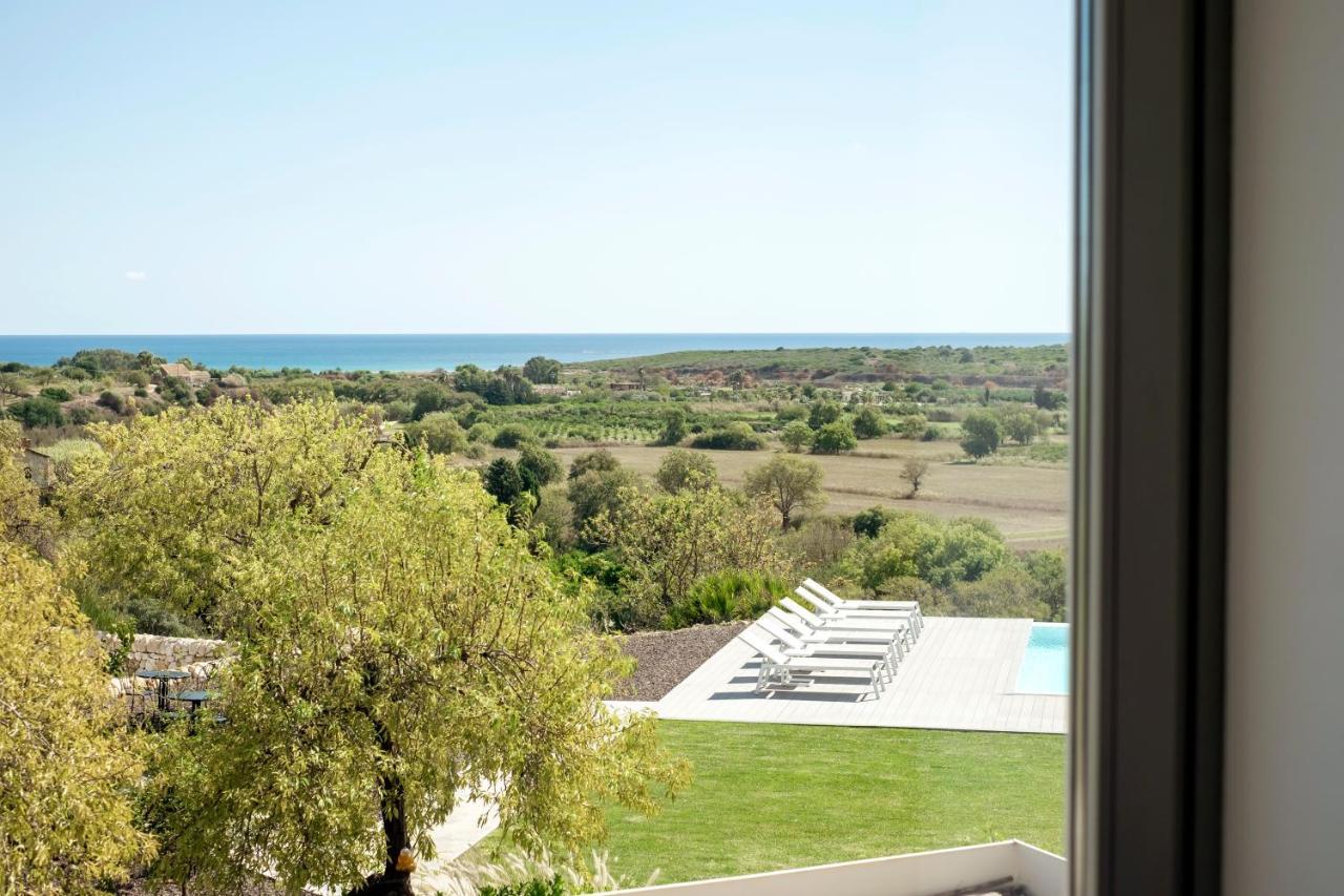 I Carusi relais Villa Noto Bagian luar foto