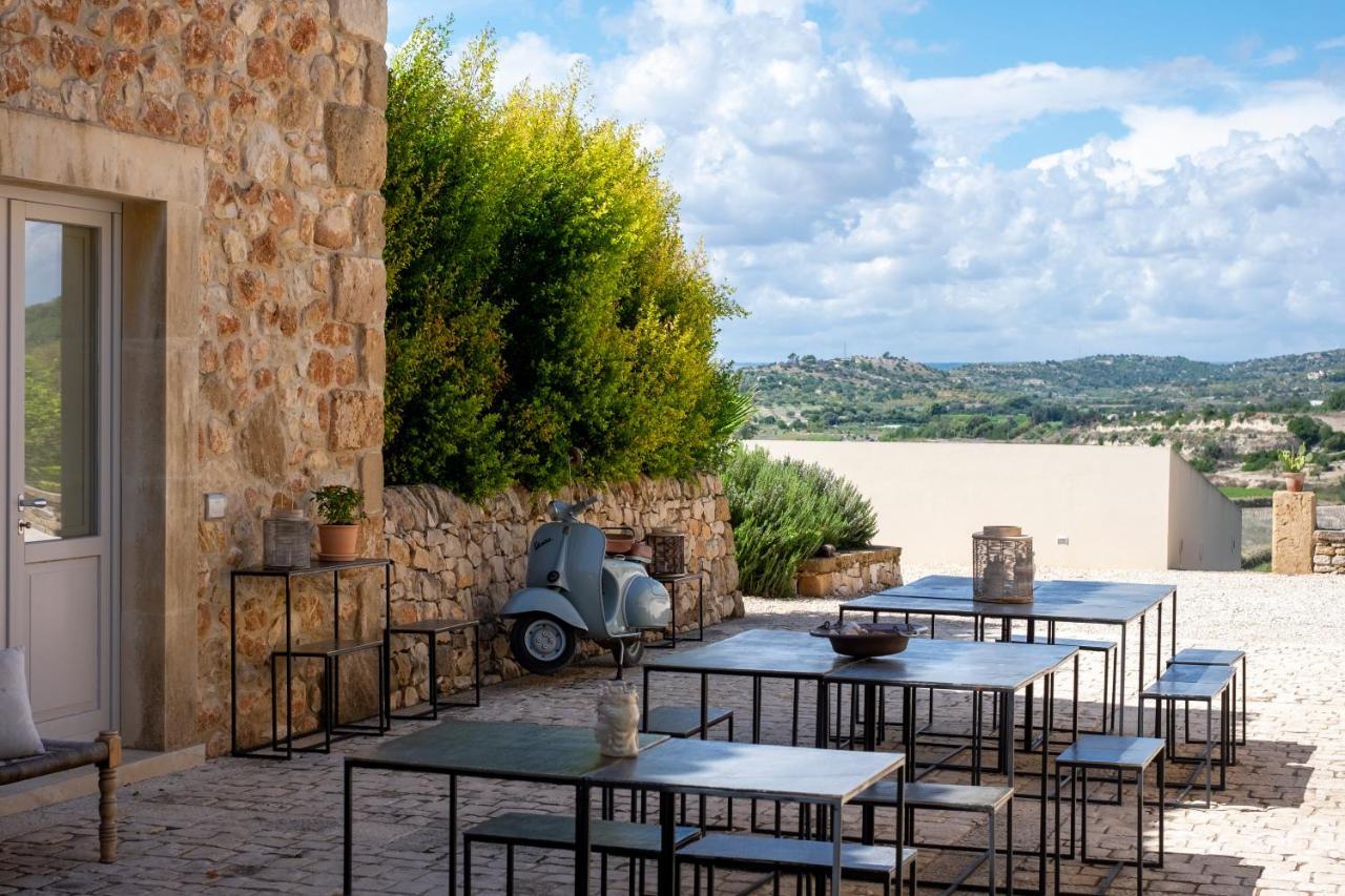 I Carusi relais Villa Noto Bagian luar foto