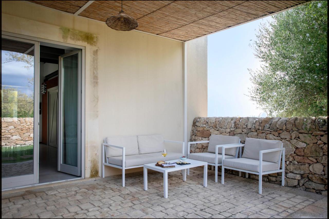 I Carusi relais Villa Noto Ruang foto
